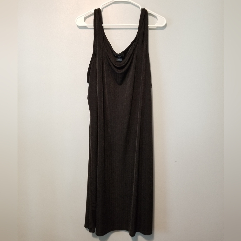 Ashely Sport Sleeveless Mid-Length Shift Dress